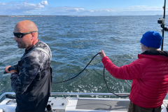 Min far med rød jakke holder tunfisken, en drengedrøm går i opfyldelse, i en moden alder